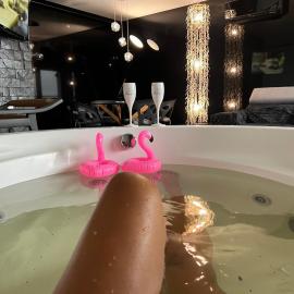 LUKSUSOWY apartament z nieziemskim widokiem krainaalicji, hotel a Ełk