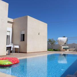 VILL LA REINE JERBA avec piscine