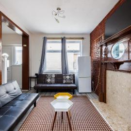 Head-on-Beds -Dagenham Larger Groups with Free Parking