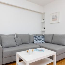 Spacious Apartment Pałac Jana III Wilanów by Noclegi Renters, hotel in Warsaw