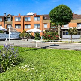 Hotel-Restaurant Vier Linden, hotell i Stade