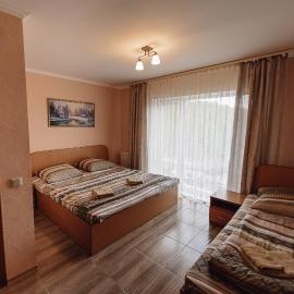 Toga, hotel em Yablunytsya