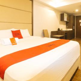 RedDoorz Premium @ West Avenue Quezon City
