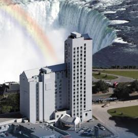 The Oakes Hotel Overlooking the Falls、ナイアガラ・フォールズのホテル