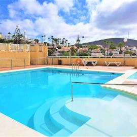 Your place in Arguineguin, Wifi, Swimmingpool and Free Parking, hôtel à Arguineguín