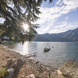 Casa Agatha Lenno- luxury air conditioned village home by Italian Apartments, hotel in Lenno