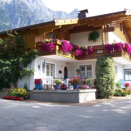 Gästehaus Huber, khách sạn ở Leogang