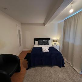 Shared House in Chakeshill Drive, hotel in Bristol