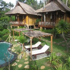 Jepun Didulu Cottages, готель у місті Кандидаса