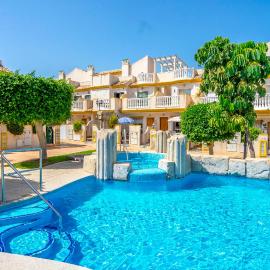 First line detached house, Cabo Roig, Hotel in Orihuela