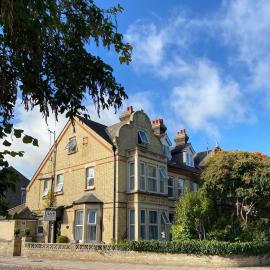 A & B Guest House Cambridge