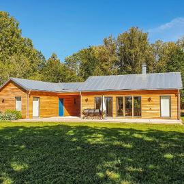 Awesome Home In Ecksjö With Wifi, מלון באקשה