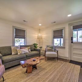 Updated Brevard Home - Close to Downtown!, hótel í Brevard