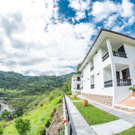 Viesnīca Hotel Campestre El Triunfo pilsētā Sanagustina