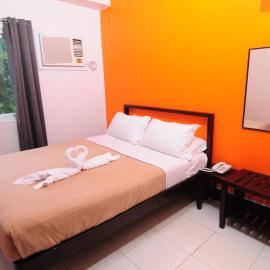 Negrense Suites, hotel en Bacólod