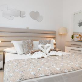 파리키아에 위치한 호텔 Panos Luxury Studios