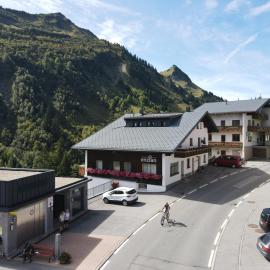 Hotel Garni Enzian, hotell i Damuls