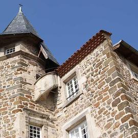 Maison au Loup - Superbe ancien hotel particulier du XVIe siècle au cœur de la vieille ville du Puy、ル・ピュイ・アン・ヴレのホテル