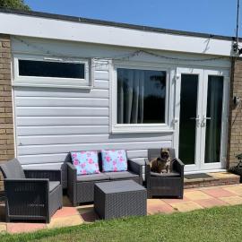 Hugo's hideaway, Belle Aire Free WIFI, hotel in Hemsby