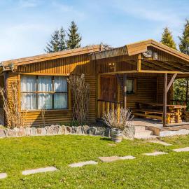 Amazing Home In Wilczeta With Swimming Pool, hotel i Wilczęta