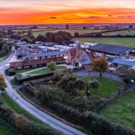 Cowley Farm, Preston Bissett, Buckingham, hotel sa Buckingham