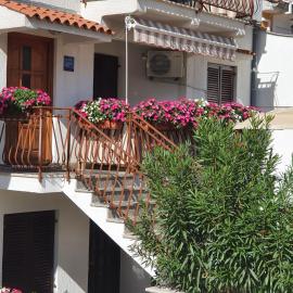 Apartments Antolović، فندق في فيرسار