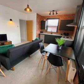 Emsworth में, होटल 1 bed flat with parking near town centre