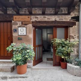 APARTAMENTO ESTUDIO AS ANDURIÑAS, Hotel in San Martín de Trevejo