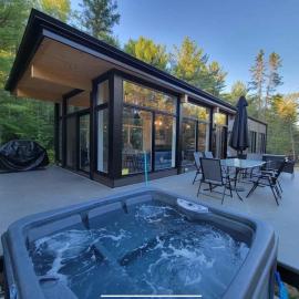 Les Chalets Double K # 1, hotel sa Saint-Alexis-des-Monts