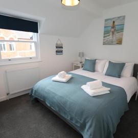 Exmouth - Apartment 2, Strand House - Modern 2 Bedroom Apartment, Perfect Location For Access To Beach & Town Centre - Sleeps 6 Guests - NO Parking - Hosted By RENTMYHOUSE