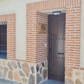 Casa FIGUEROA en Guadamur, próximo a Puy du Fou – hotel w mieście Guadamur