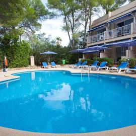 Apartamentos Cala Murada Minigolf, hotel di Cala Murada