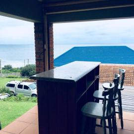 Bazley High Rocks Top Cottage, хотел в Bazley Beach