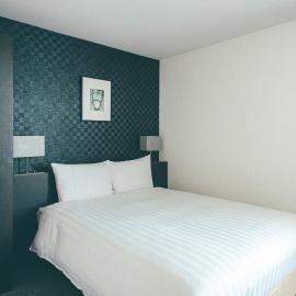 Hamilton Hotel Black