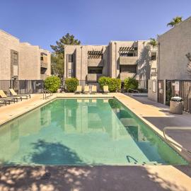 1 Mi to Spring Training! Scottsdale Gem w/ Balcony, hotel en Scottsdale