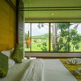 โรงแรมวิลลา พาราดี, hotel in Ban Khanong Phra Tai
