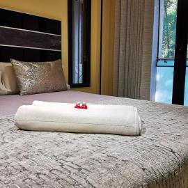 APARTAMENTO ALES, hotel u gradu Arenas de San Pedro