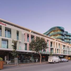 Adina Apartment Hotel Bondi Beach Sydney، فندق في سيدني