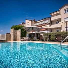 Villa Badi, готель в Умазі