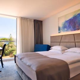 Hotel Paris, ξενοδοχείο στην Οπατία