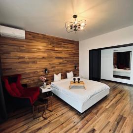 Exclusive apartment & ЖК Театральний ЦЕНТР ПАРКІНГ, отель в Ровно
