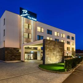 B THE HOTEL, hotel en Sfântu-Gheorghe