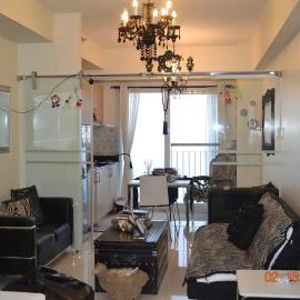 Staycation at Tagaytay 1733 Wind Residences with Taal Lake view WIFI and free parking