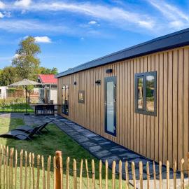 Stunning Home In Heinkenszand With Wifi