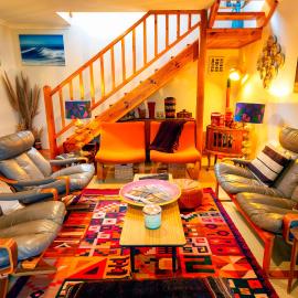 Retro Dunes Venus Bay - WiFi, Netflix, BBQ, linens, pets OK, hotel in Venus Bay