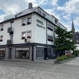 Hotel Hessischer Hof, hotel em Butzbach