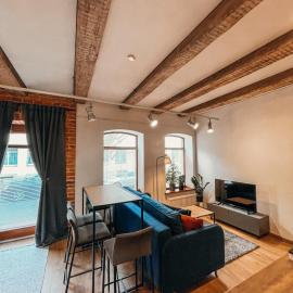 1880 Apartment with Private Parking, hotel v destinácii Marijampolė