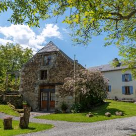 Refuge Out of the City, hotel in Arudy