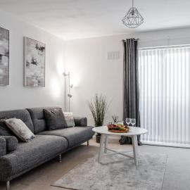 Lovely Modern 2 Bed City Centre Apartment with FREE parking - Double or Twin Beds Available