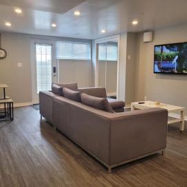QUIET Appartment near Montreal CITQ 3O9764, מלון בלונגויי